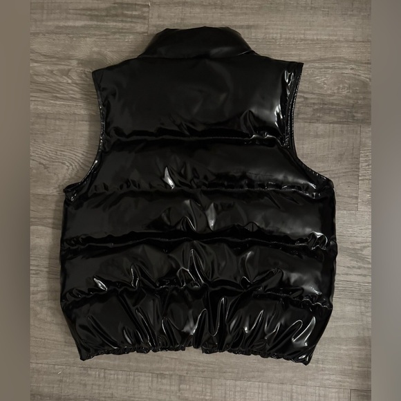 NWT BB Dakota Steve Madden Black Cloud Shine Puffer Vest Size Small - Picture 9 of 9